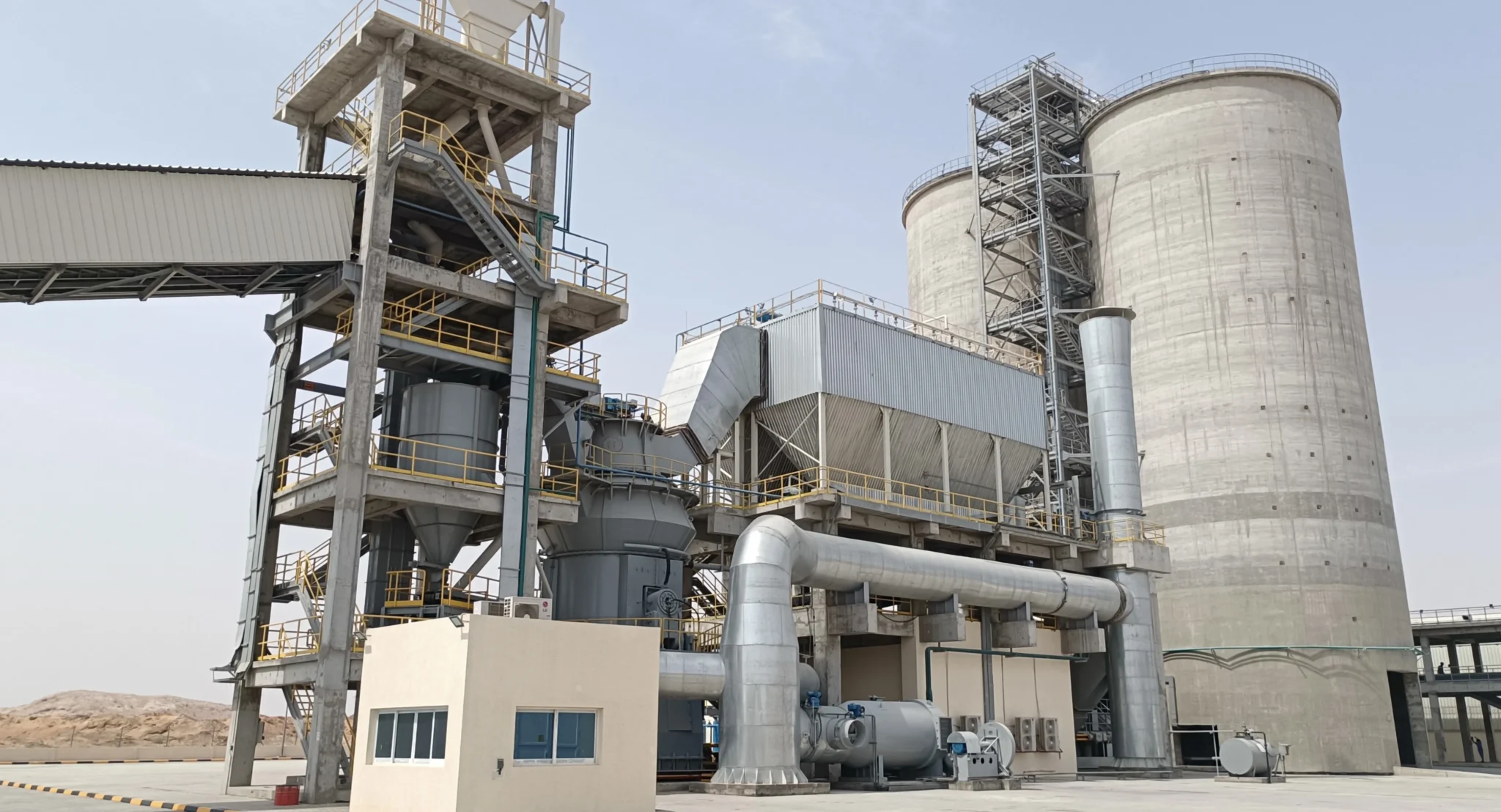 zhejiang tongli cement clinker vertical roller mill grinding station solution main picture