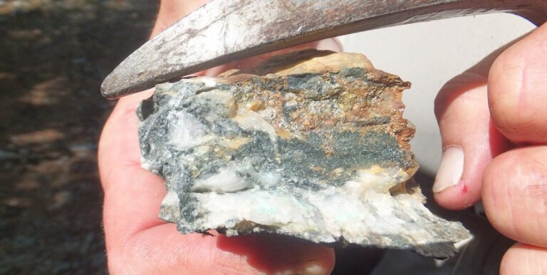 A Guide To The 6 Types Of Gold Ore And How They re Processed CEMENTL A Guide To The 6 Types Of Gold Ore And How They re Processed CEMENTL