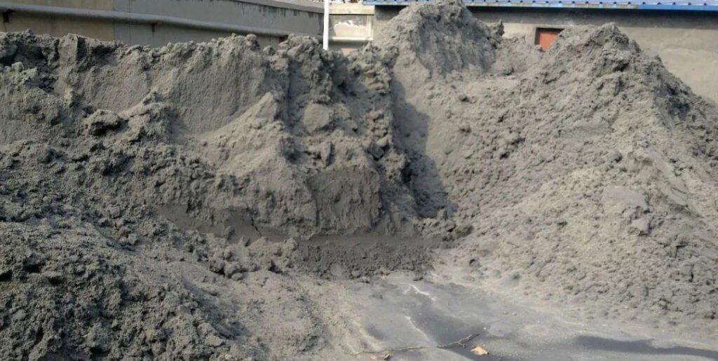Mixed Pozzolana Cement and Sand for Concrete Work
