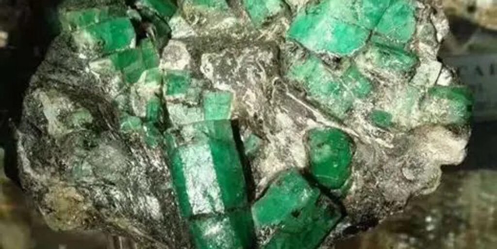 Industrial applications of beryl