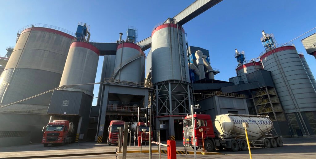 Planta de molienda de clínker PPC, línea de producción de cemento Portland PO42.5, ¿en qué tipo debería invertir?