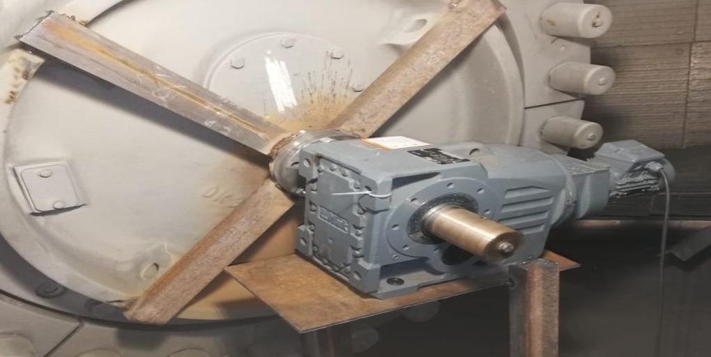 Step 2: Rotating the Grinding Table(if grinding table needs hard facing otherwise skip this step)