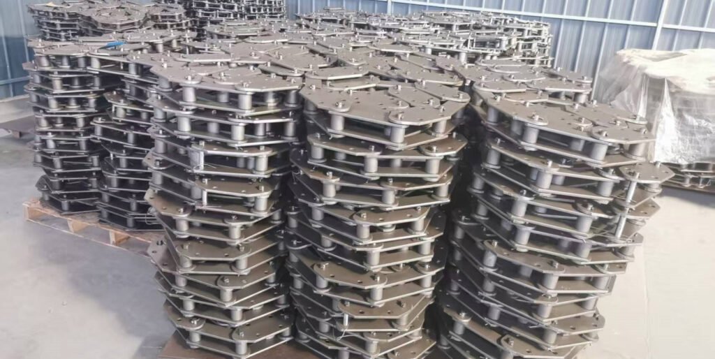 Selecting the Right Material: Alloy vs Carbon Steel Plate Chains for Bucket Elevators