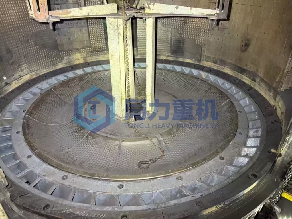 vertical cement mill grinding chamber with Magotteaux Noex comparable VRM Grinding Table Liner installation process in-situ| Vertical Roller Mill Wear Solutions