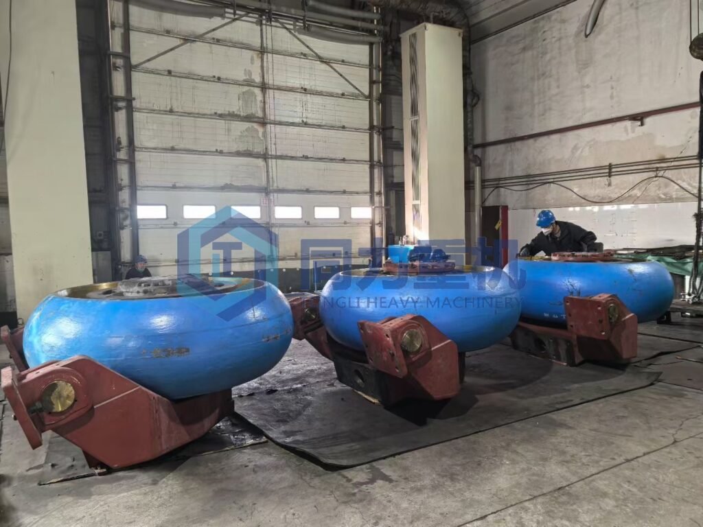 vertical roller mill grinding roller sleeve liner spare parts loesche flsmidth pfeiffer Polysius TRM HRM ZGM Ceramic composite 