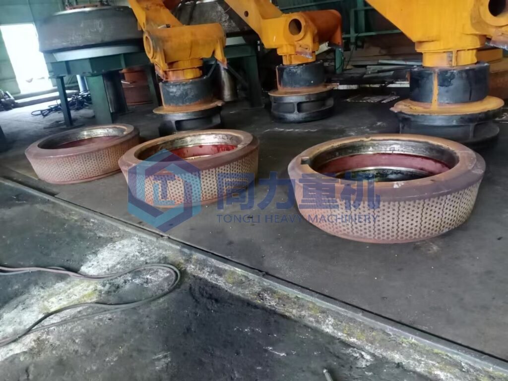 high-chromium cast iron commonly used for bowl-type grinding rollers Vertical roller mill spare parts manfuacturer assemble and disassemble MPS coal mill LM raw mill