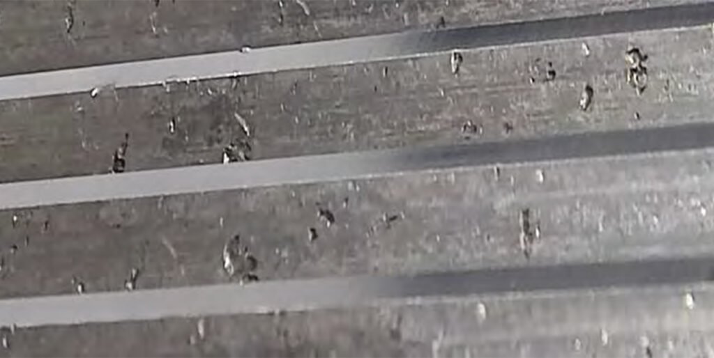 moventas gearbox Cracked teeth. Chipping of the tooth surface. Numerous dents on the tooth surface.