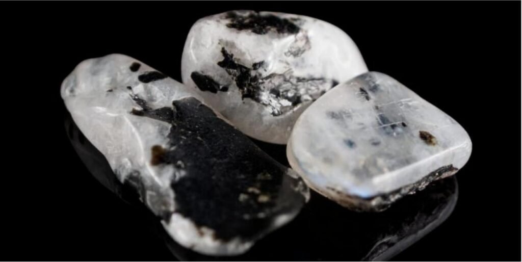 Varieties and Quality Evaluation of Feldspar-Group Gemstones